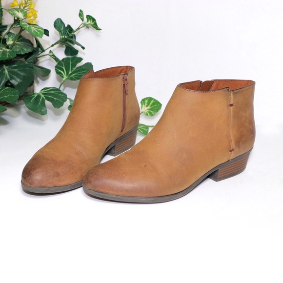 clarks addiy zora ankle boot